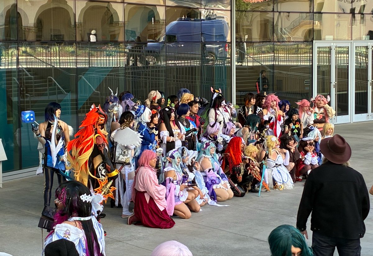 Iris_Amamiya's tweet photo. Genshin cosplay gathering 
#fanime #fanime2026 Friday https://t.co/nU769Q5FgY
