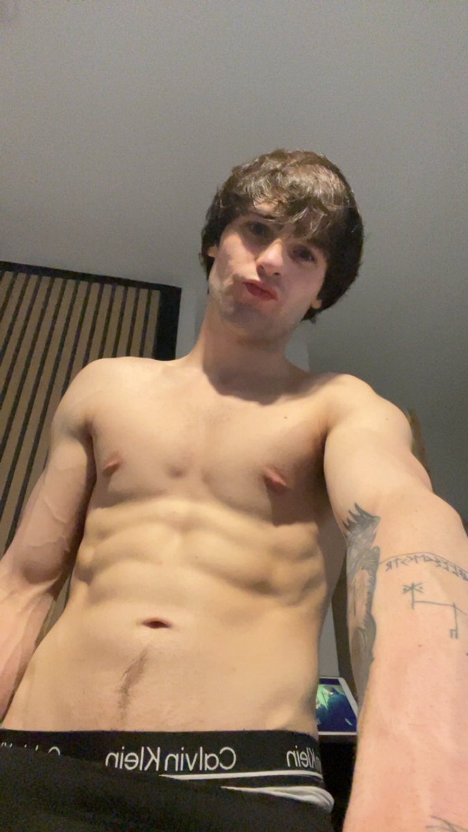 CozzaDD03's tweet photo. new angle? https://t.co/2lumcg3DVL