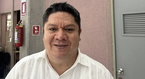 versionesmx's tweet photo. Fallece de infarto funcionario de la Legislatura de Veracruz 
https://t.co/PtLjkAnjru https://t.co/420DQ49mGQ