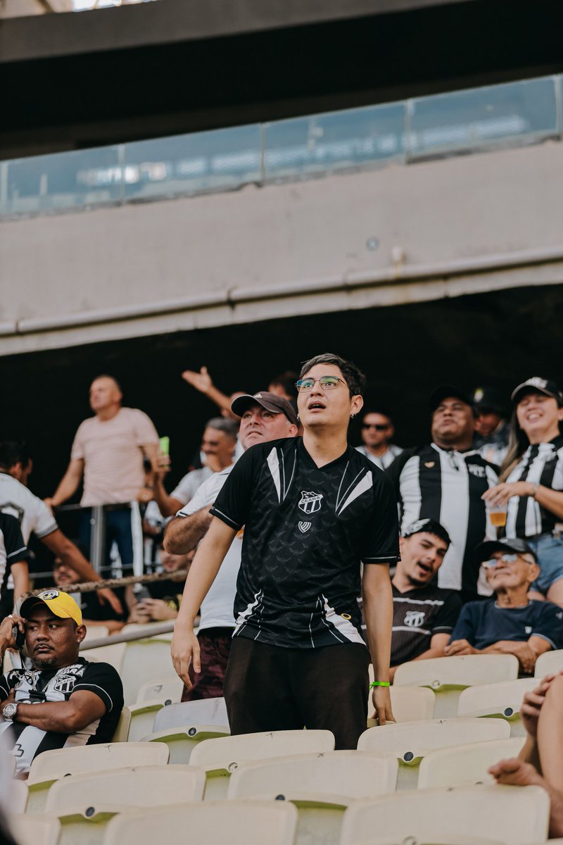 Pog de Ladinho ⛧ csc tweet media