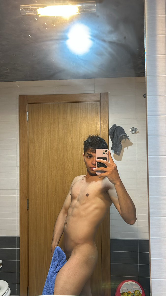 Imnoah_04's tweet photo. Que rico sería ducharme contigo 😳 https://t.co/v1EvUoQOLd