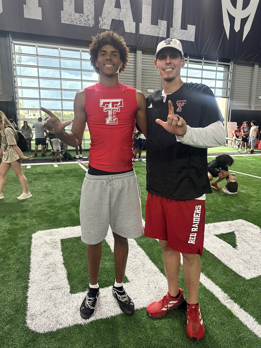 aj_criss10's tweet photo. Thank you @CoachCochranTTU for the camp invite had lots of fun in Lubbock!!! @JoeyMcGuireTTU @_CoachAdams @Coach_Leftwich @KrumFootball @ChrisTaber5 @JohnFields0 @TTU_SeanK @sports_drc https://t.co/rsZPKRjXhh