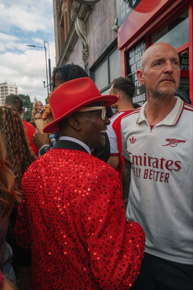 ntcolour's tweet photo. Stupendous day. Thank you @Arsenal 

Over&amp;Out ✌🏾 https://t.co/mskc99K2Md