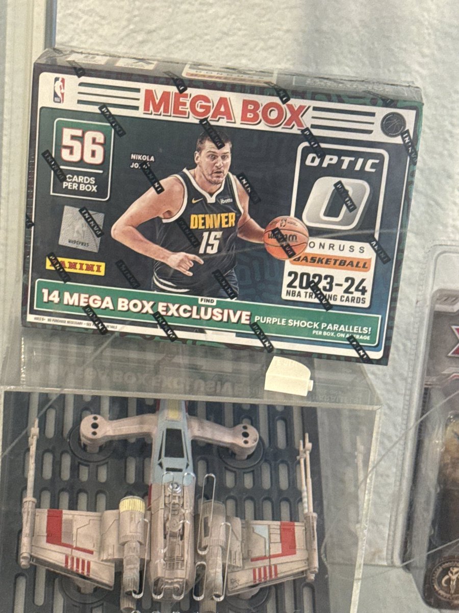 laking861's tweet photo. Everyone selling Wemby’s. #cards #thehobby #wembanyama https://t.co/hJlobgvaOe