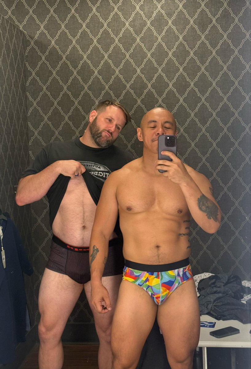 cjgd22temp's tweet photo. Happy Pride! https://t.co/LoUZhRxkQY