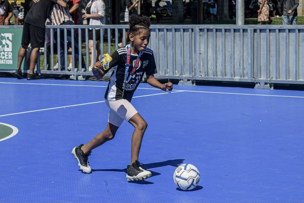EPAYouthSoccer's tweet photo. Another field, another opportunity to play 🙌

We joined @FWC26Philly, @ussoccerfndn, @JTDFoundation, &amp; Penbrook Borough to celebrate the opening of the Penbrook Community Park Mini-Pitch.

This mini-pitch gives young players in the community a safe place to play &amp; enjoy the game https://t.co/yiQcp6LkR5