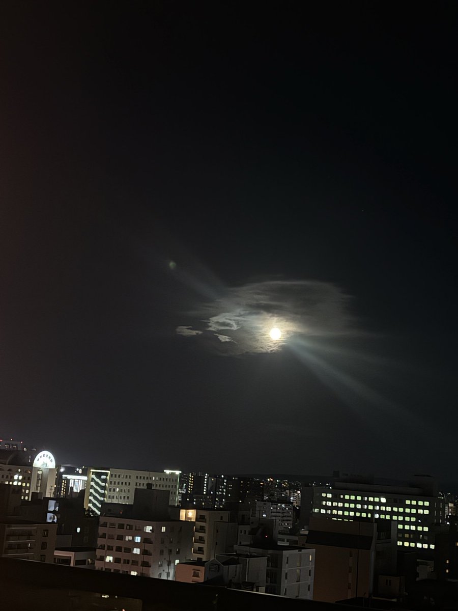 akubi3636's tweet photo. ブルームーン🌕人生変わります
#癒し　#ご奉仕　#不倫　#浮気　#満月 #女風　#女性用風俗　#大人の時間　#甘えたい　#誰にも言えない　#札幌　#すすきの #ブルームーン　#女風aku美 https://t.co/1umNT8Q3ZB