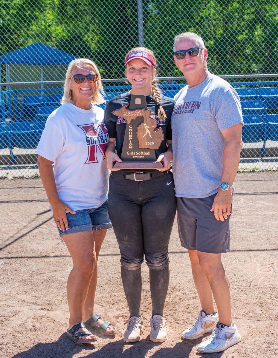 ShaelaByrnes7's tweet photo. 2026 District Champs! 🥎🏅⚔️
Next Up =======> Regionals!
#ittakesallofus

@WLNsoftball @FinesseFrellick @DiamondAddicts @Jess_Odonnell88 @whitmorealex8 @chris_stelma @Paige_McMenemy @CoachDanVitale https://t.co/t0Bb2T373R
