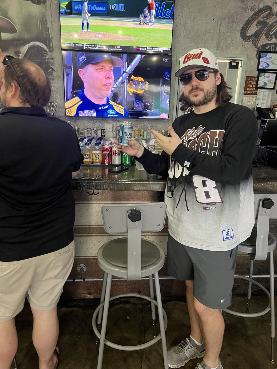 daletanhardt's tweet photo. Part 52748184818938472 of changing the channel to NASCAR at a bar

It’s on Prime https://t.co/oPYMk7uXZB