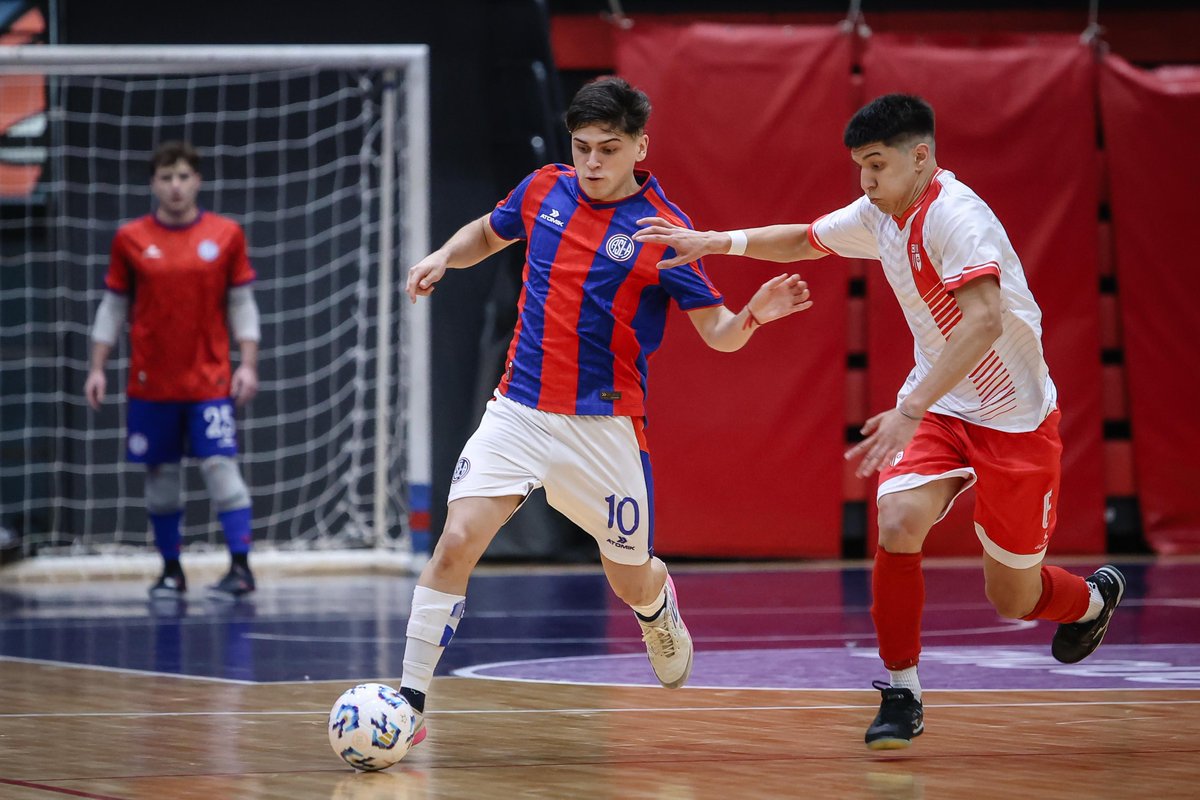 CASLAFutsal's tweet photo. ⏱️7'PT

⚽ #SanLorenzo 0-0 Glorias 

💻 ¡Mirá el partido! ▶️ https://t.co/iMSwrSflzB https://t.co/Dzp5SCSAmU