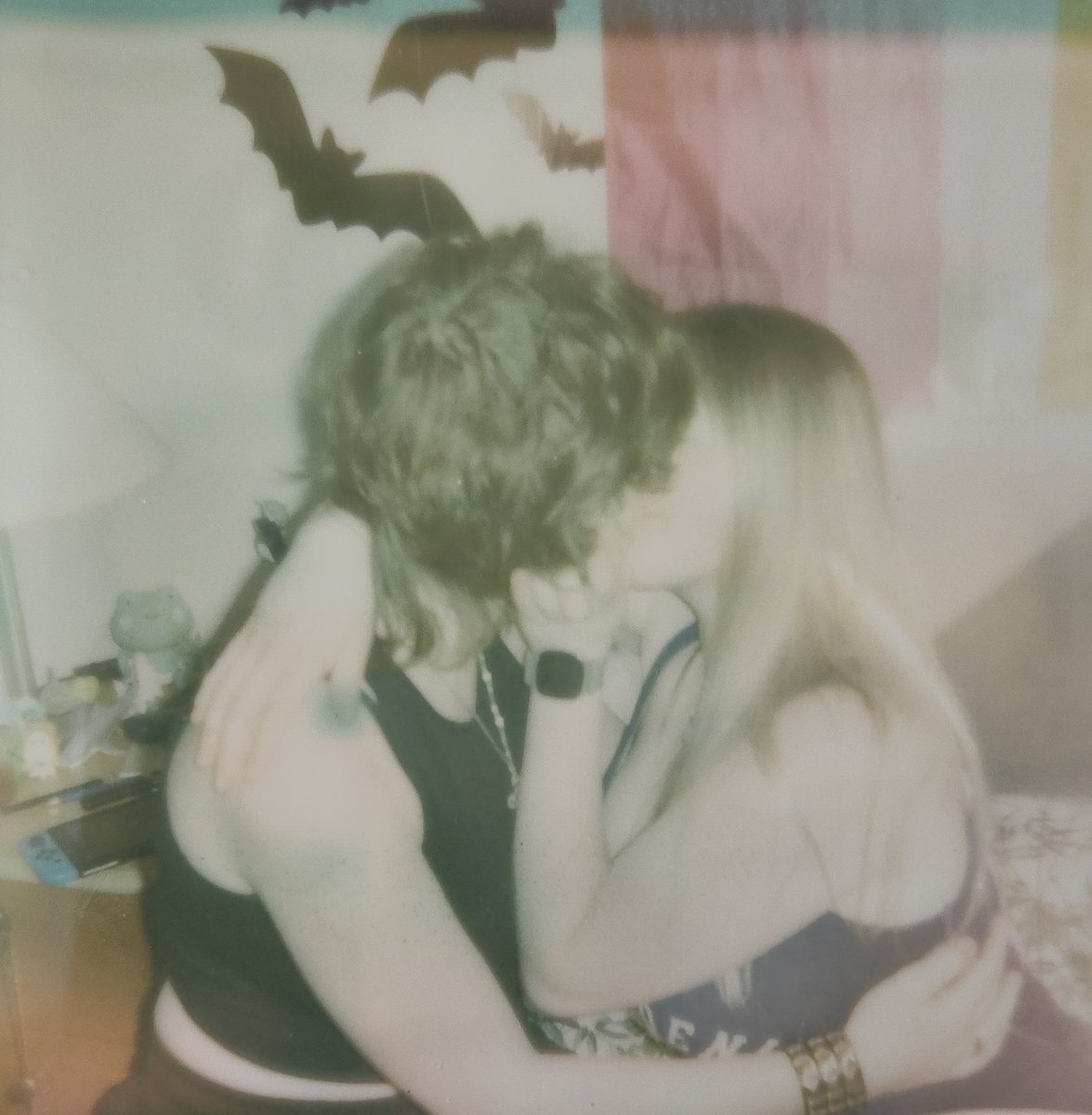 InternetIsQueer's tweet photo. first pride openly dating my beautiful gf 🌈🖤 https://t.co/qRxrxXJKIo