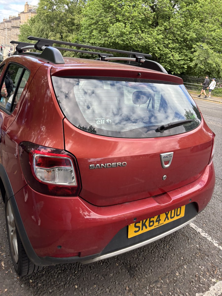 zsparky12's tweet photo. @MrJamesMay Im in the UK for the first time, spotted my first Dacia Sandero https://t.co/WsbbMh5oQC