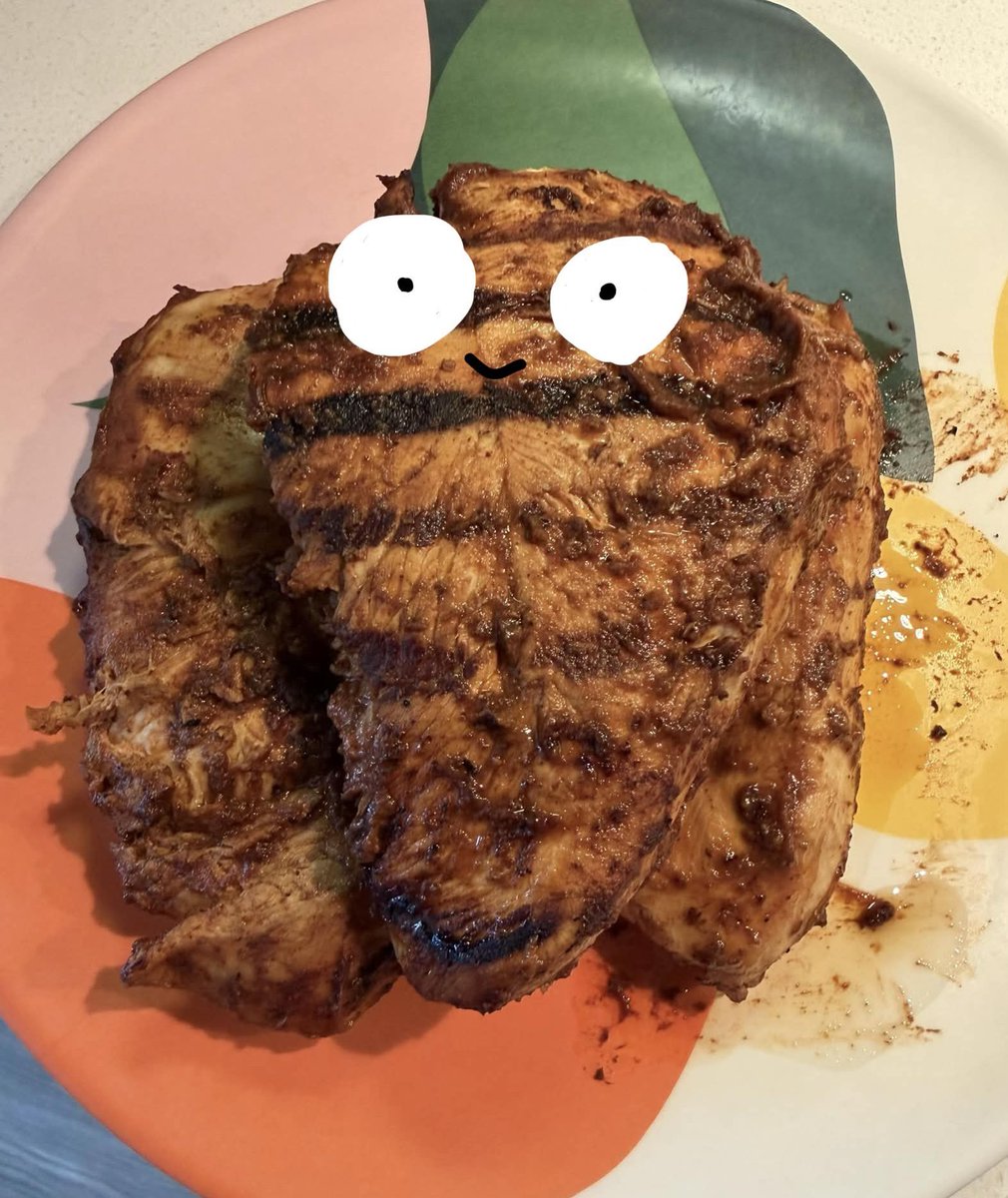 Feebux's tweet photo. my bf has been sending me pictures of his food and i have been editing them into little guys to send back to him https://t.co/iFIgYxmWYe