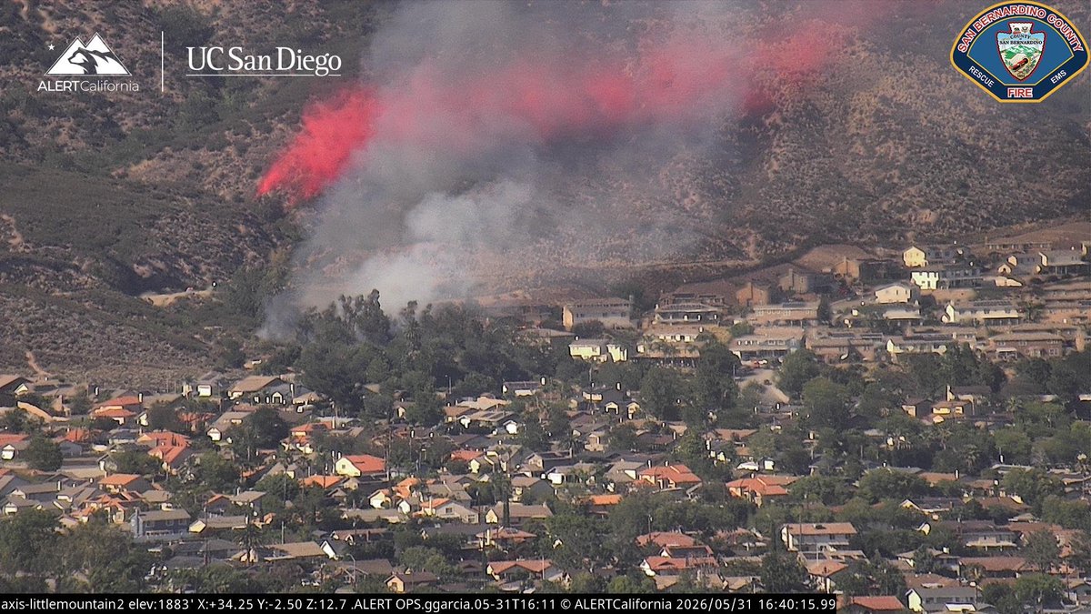 engineco16's tweet photo. #AriesFire #SanBernardino Tankers are making drops. https://t.co/rPHMsIwvTM