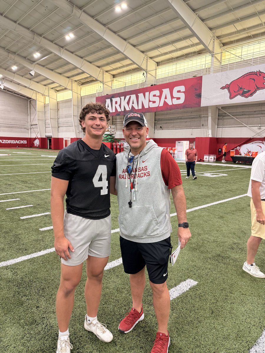 JRGreaser's tweet photo. Proud to have made the Finals at the @RazorbackFB specialist camp today. Thanks you @chadlunsford , staff and players for putting on a great camp! #AllIn #OneShotOneKill 
@SGasper_UArk @CoachTillman_ @CoachARinehart @TheChrisRubio @SpecialTeamsU @806hsscmedia @Coach_Sims https://t.co/Zmr46bvg6j