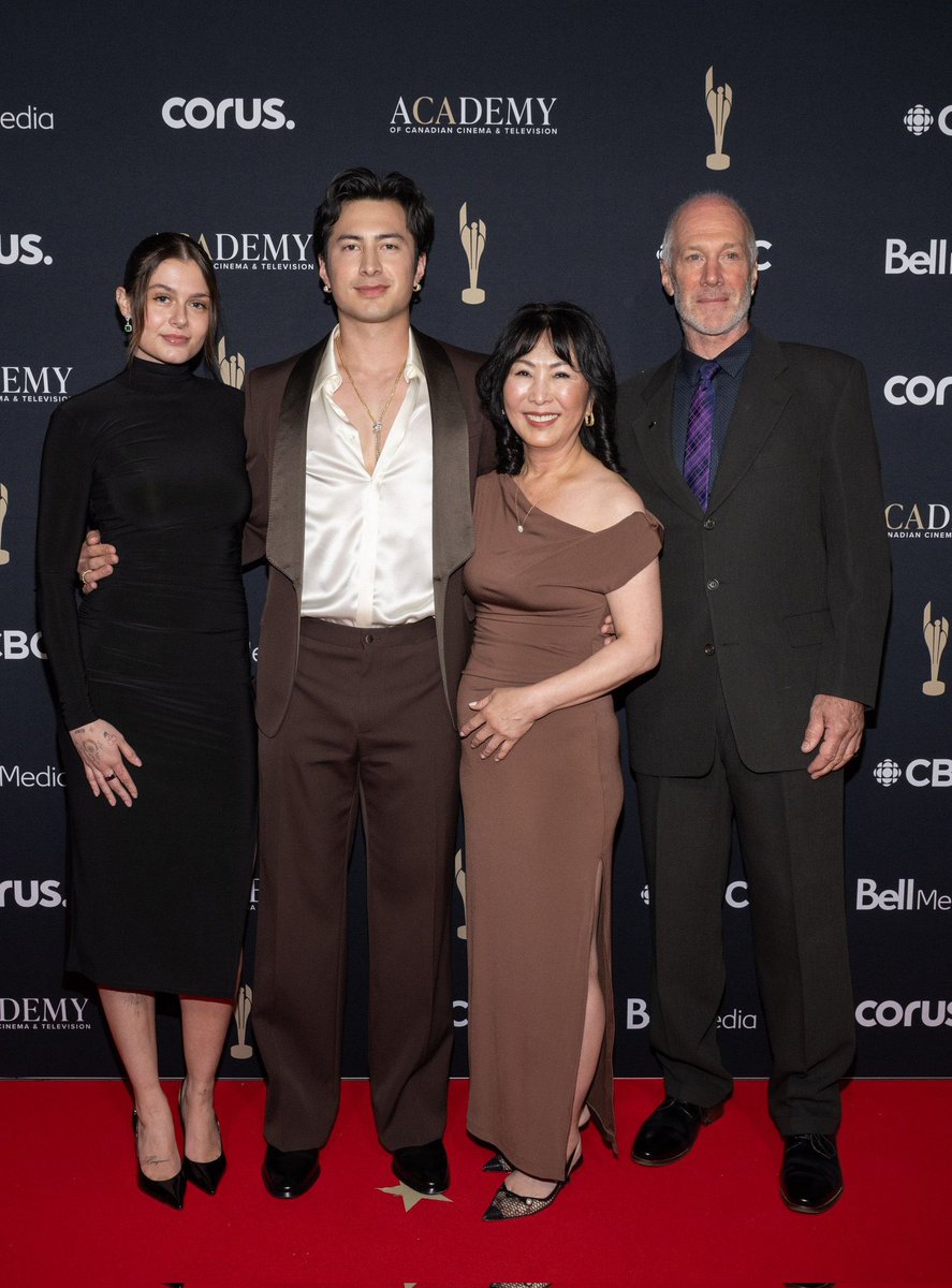 hudsonwupdates's tweet photo. Hudson Williams with his family at the Canadian Screen Awards red carpet! https://t.co/TbnH9cD8g5