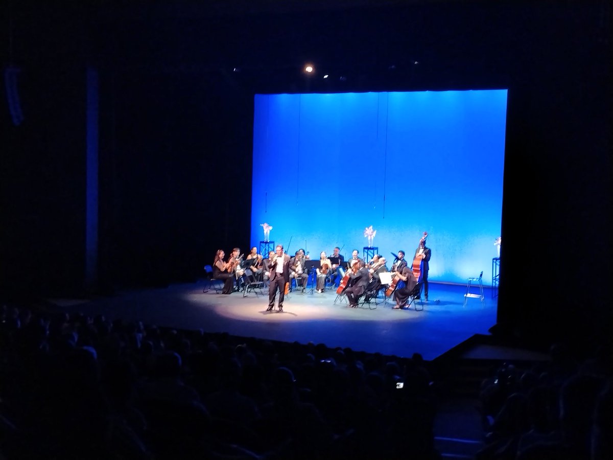 Julio_Paz01's tweet photo. #dominguito  del... concierto inaugural de la #orquestadecámara  de @SomosCulturaCun  🎻🎭🎼 https://t.co/pyQkaB8qd1