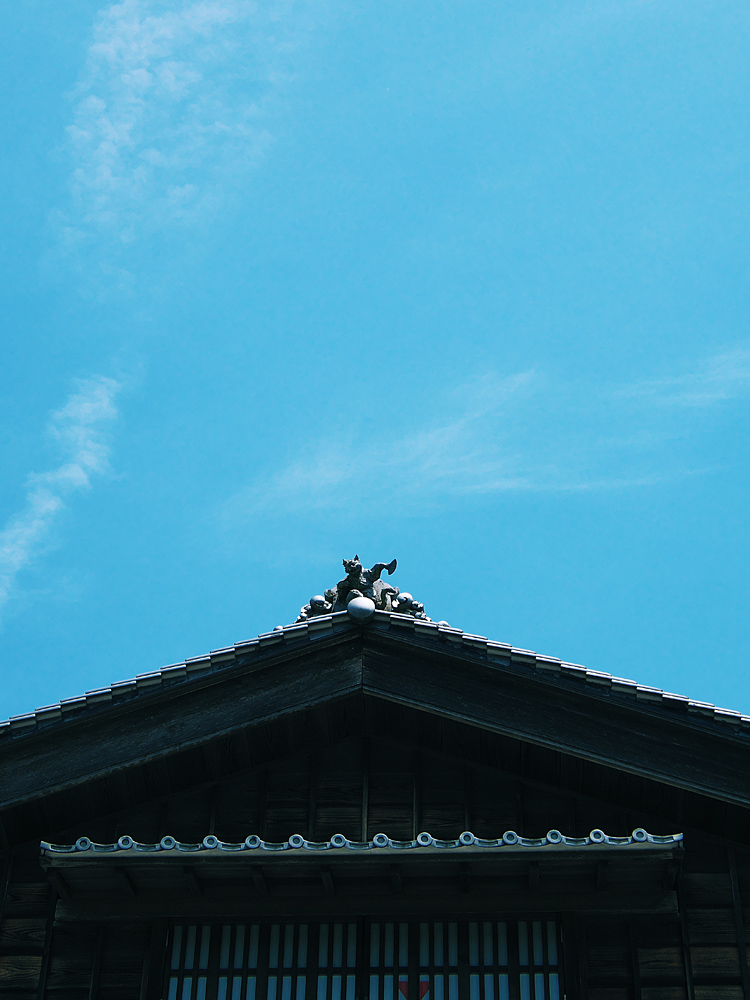simapyon1's tweet photo. こちら交野、今朝は晴れです。
今日の写真は  【天晴れニャー】
こちら関西は明日から台風の影響を受け始めるとか。
被害もなく通り過ぎることを願うばかりです。
https://t.co/v3QfKJ9Gcy 

#切り取りの世界 #写真で伝える私の世界 #スナップ #街撮り #三重県 #伊勢神宮 #内宮 #おかげ横丁 #ネコ https://t.co/RIeIqTdvJU