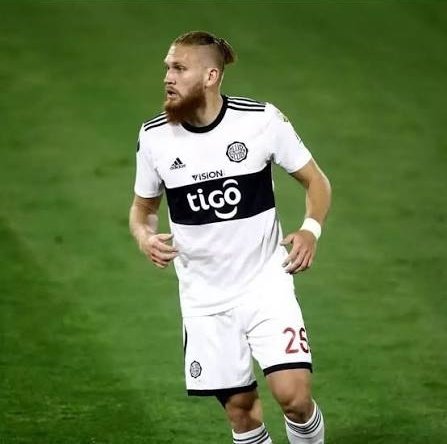 Ramirezfutpy's tweet photo. ⚔️ ¡EL VIKINGO AL MUNDIAL! 🇵🇾🇵🇾

⚪️⚫️✅️ Isidro Pitta, actualmente en #Bragantino fue convocado por Gustavo Alfaro para disputar la Copa del Mundo.

🔴🔵❌️ Mathias Villasanti, actualmente en #Gremio se quedó afuera al no sumar minutos.

⁉️ Opiniones?

#RamirezArandaFutbol https://t.co/3FLEP1YHLQ