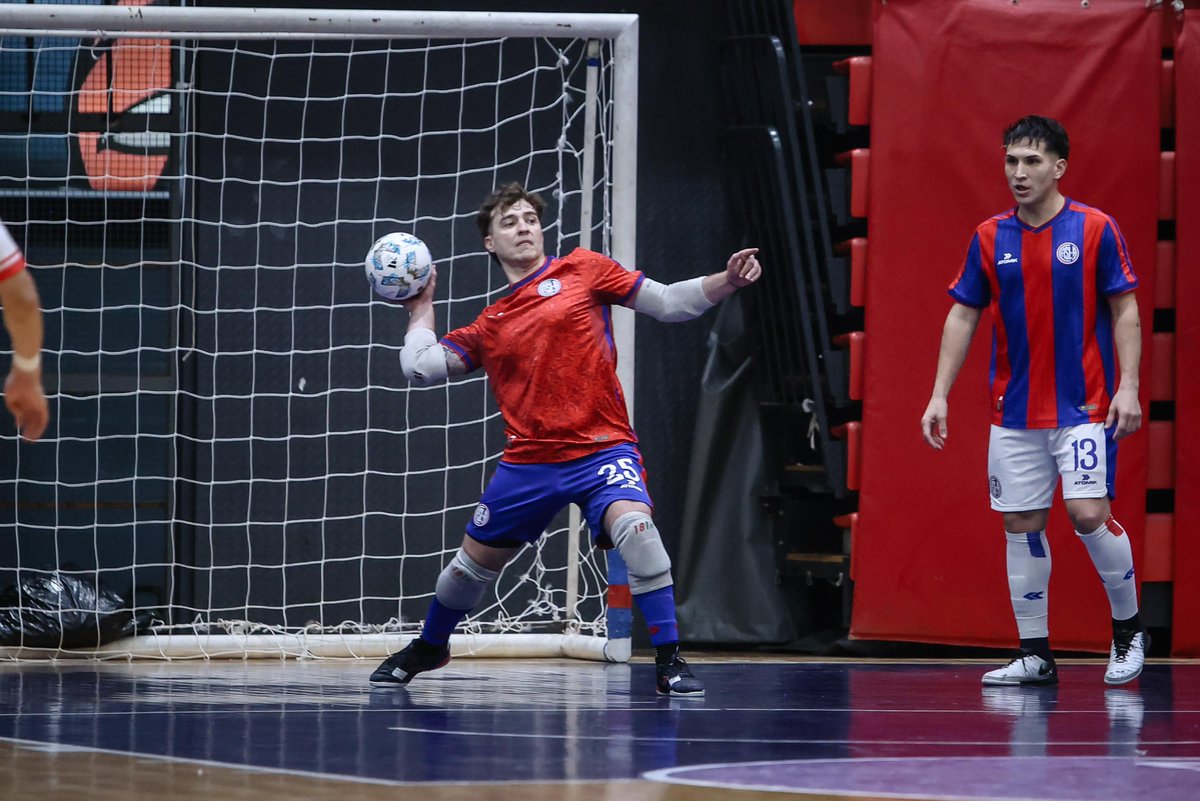 CASLAFutsal's tweet photo. ⏱️10'PT

⚽ #SanLorenzo 0-0 Glorias 

💻 ¡Mirá el partido! ▶️ https://t.co/72vLYBFV3m https://t.co/j4YKnTmIrv
