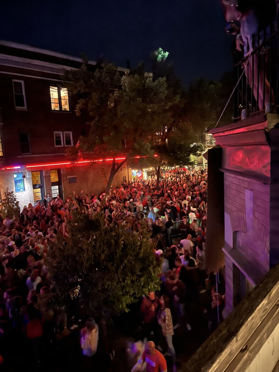 HawkeyeLooper's tweet photo. @nickwoj98 Thank you for the free beer on your patio last year https://t.co/BTiIVEFiv9