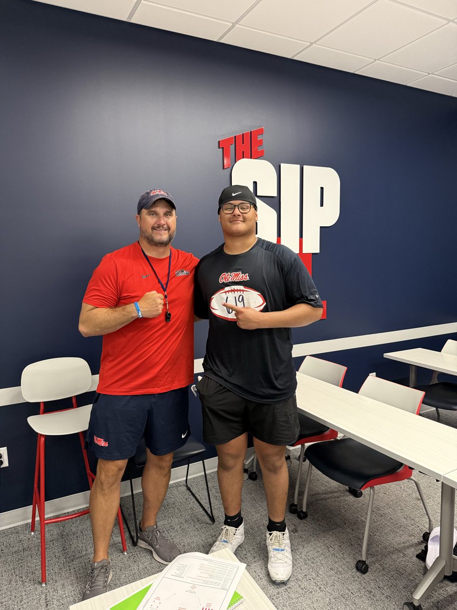 JaxenCepeda's tweet photo. After an amazing camp and great conversation with @CoachGarrisonOL I have received an 🅾️ffer from @OleMissFB 

@CoachMoreton76 @GreenwoodFball @YusufHolloway @GWoodDogPound 
@OtisKirk23 @Hayesfawcett3 @DannyWest247 https://t.co/MvZBJm5DnW