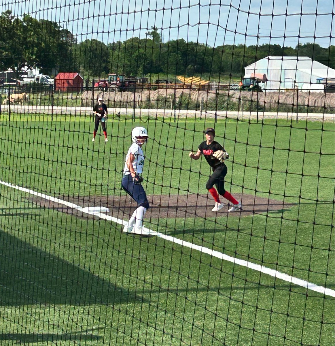 LillySmoke05's tweet photo. First weekend back with HUSTLE! 
✨Triple, 2S, 3RBI, 3R, .429AVG, 3-1-1

@HustleNationFP @TimRamonHNF @SoftballDown @NextPitch_SB @PG_Softball https://t.co/2kBJtW5Gbg