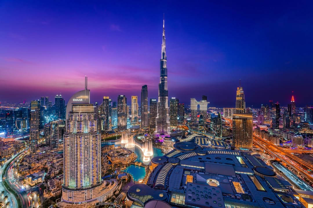 visitdubai's tweet photo. Downtown Dubai really said “main character energy only” ✨🏙️

📸 IG/aminmalekzadehofficial

#VisitDubai https://t.co/nwLjykA2aa