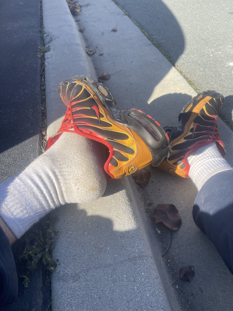 Masterjamesaus's tweet photo. You keep telling yourself you can resist. 

But the second you see these old, trashed TNs, your brain melts and your wallet opens on its own. 

Send and accept what you are.

#Findom #Cashmaster #SneakerFetish #Scally #SockWorship #AussieFindom https://t.co/ffTVFaPMxI