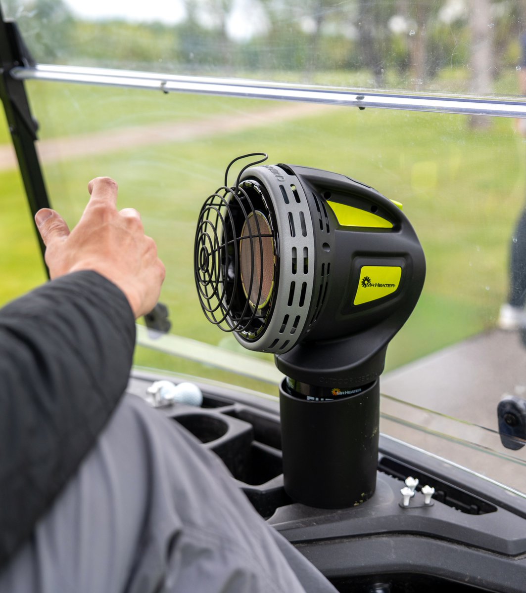 MrHeater's tweet photo. Golfing with HEAT 🔥⛳️

Warm up your round and shoot better scores with our Golf Cart Heater! Universal fit with most golf cart cup holders and just takes a 1lb @fuelkeg or propane tank.

Shot by @charmincarman 📸 https://t.co/nvsDs4UG6r