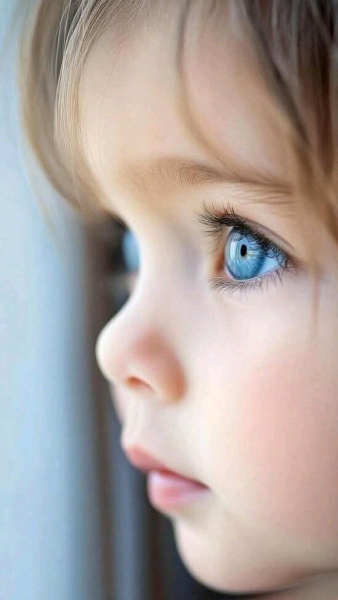 btebib210's tweet photo. @AmelTsouria ✍️لا أحــــــد .. يُشبهـــك 
حتى أشباهك الأربعين
فأنتِ كل أشباهكِ الأربعيـن 
ستظلين وحدكِ نسخة الاستثناء 
مختلفة عن أشباهك اختلاف بصمات أصابعك عن بصماتهم
وحدكِ عالقة في القلب لن تتحرّر ي
وحدكِ بتميزك لن تتكرر ي
فأنت الأصل بـتفردك...تلغي كل النسخ💞🌹
تصبحين على خير ماتتمنين🌹🕊️ https://t.co/Ot58PikGgR