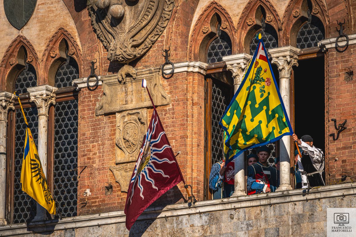 Martorelli76's tweet photo. 31.05.2026 Estrazione a sorte delle Contrade per il Palio di Luglio 2026... 🐛😉🥂

#photography #siena #paliodisiena #Palio #life https://t.co/Ez7cvtPQNw
