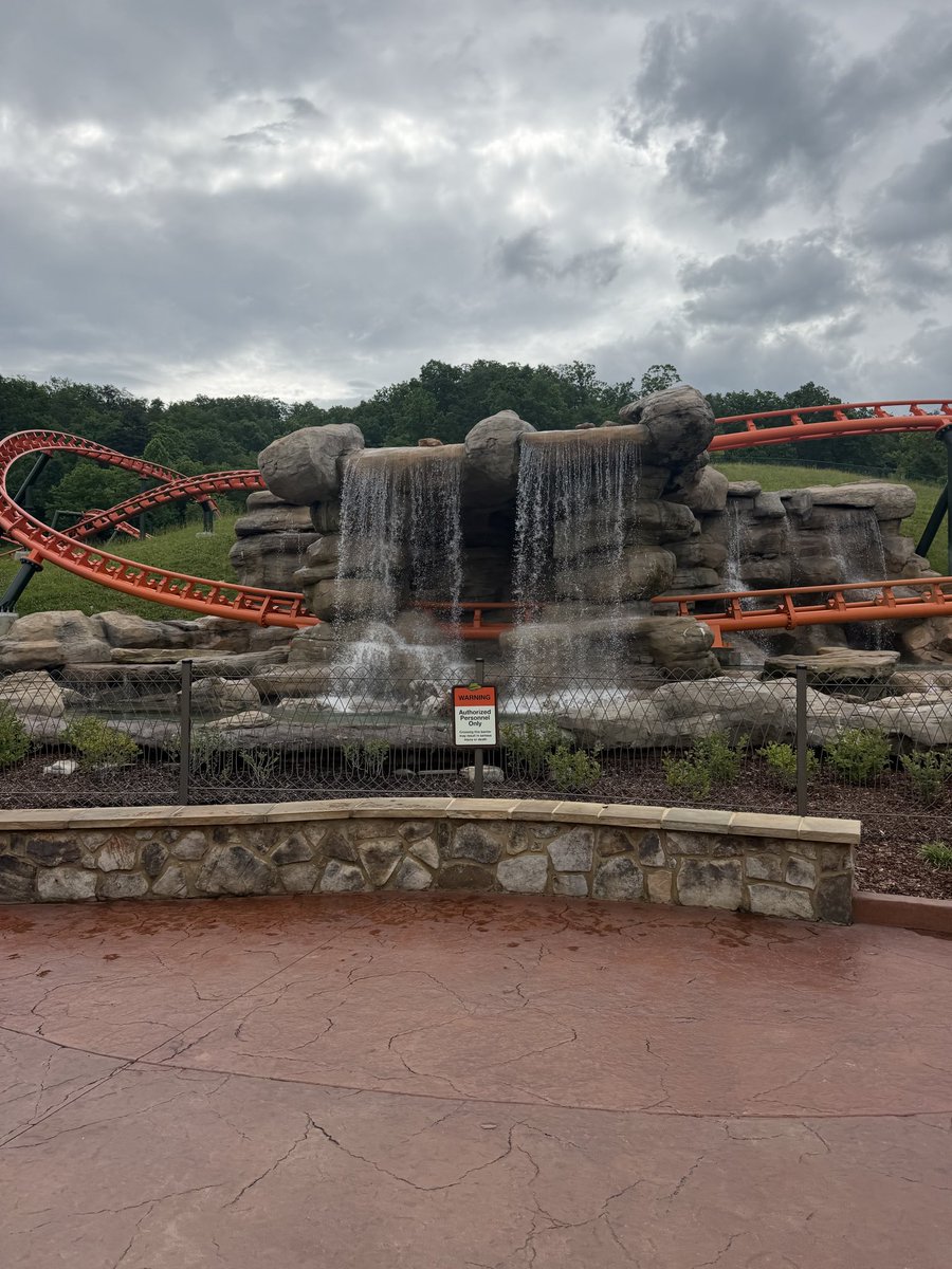 Messman30's tweet photo. Pigeon Forge and @Dollywood last week. https://t.co/7hRiHUmQZc