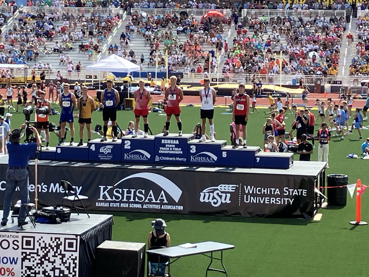 BenjaminBell020's tweet photo. State track results 

Placed 4th in pole vault with 13’6 https://t.co/3caOchAW0C