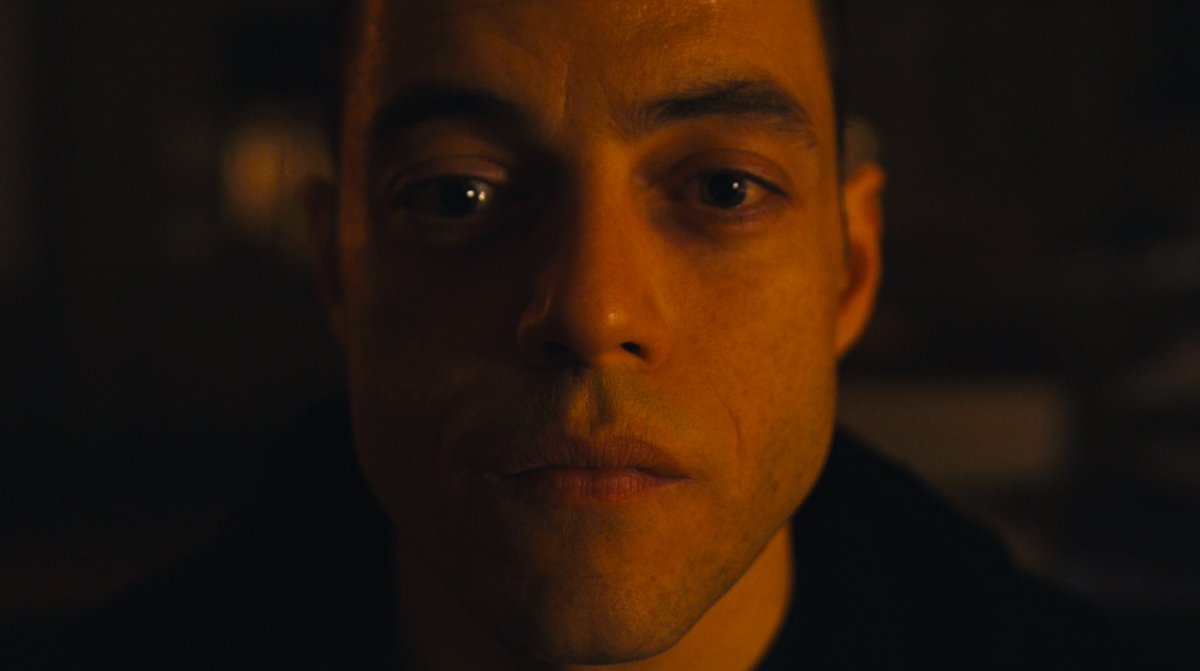 maelnihil's tweet photo. Breaking Bad precisou correr pra que Mr Robot pudesse voar. 

Certas coisas é bom revisitar depois de uma certa maturidade cognitiva e emocional. Fiz um breve compilado de um estudo da fotografia cinematográfica com alguns frames que demonstram o estado da arte. https://t.co/ToKlrkxtiA