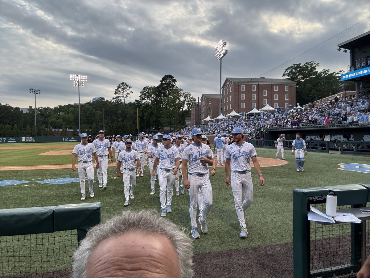 BubbaUNC's tweet photo. Great work fellas, time for Supers! #GDTBATH @DiamondHeels https://t.co/8xyarjkcLB