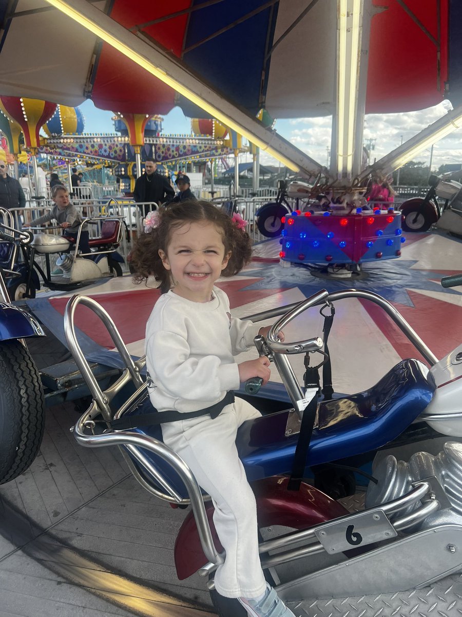 LindaAFarrell's tweet photo. Perfect weekend with our Kiera!!! Nothing like being a grandparent at The Jersey Shore! 🌴 https://t.co/Rt2XeM9ser