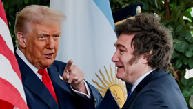 MaxiGalin's tweet photo. "El #Mundial es tomado, por la casta, como otra PAUSA DE HIDRATACIÓN. #Milei cree que es, en definitiva, su único opositor. Y las legislativas de medio término de #Trump, en noviembre, corresponderían a una explícita derrota de Milei" https://t.co/EfjdmxSFXW por @AsisOberdan https://t.co/pBiA9OTMDd