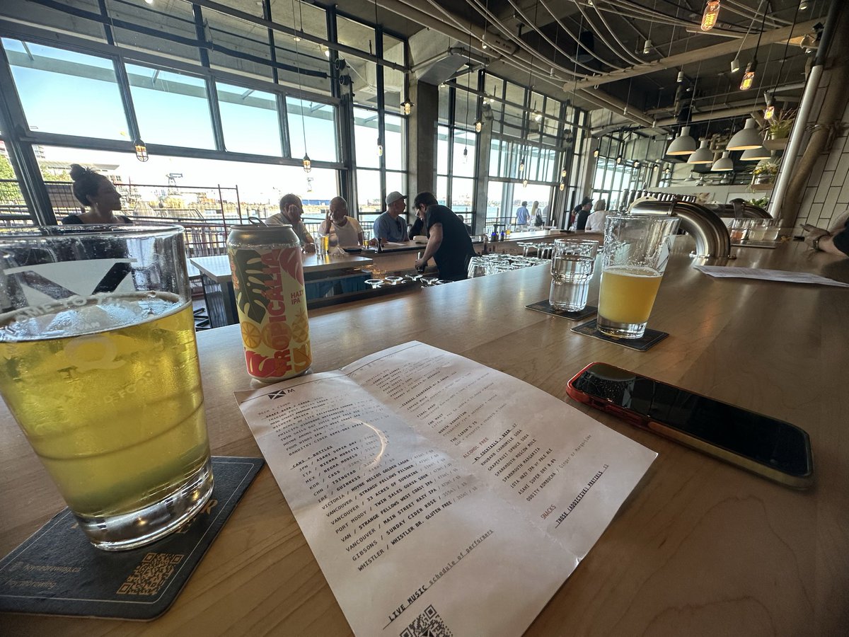 l16zj's tweet photo. กิน…แล้วก่กิน….🍺🍺🍺@canada..vancouver☺️☺️ https://t.co/AcYy7GOayM