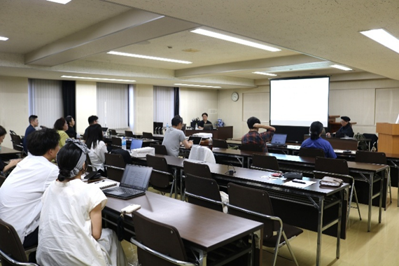 cement__design's tweet photo. ことしもはじまる、Session福山は、福山商工会議所さん主催のもと新たな販路開拓の促進を目的に「商品力」「販売力」「情報発信力」の底上げ、事業開発、プロモーション支援するためのプログラムです。出展と同時進行で、商品開発に向けた勉強会を実施。昨年の勉強会では、、 https://t.co/PB8Vuu0dUv