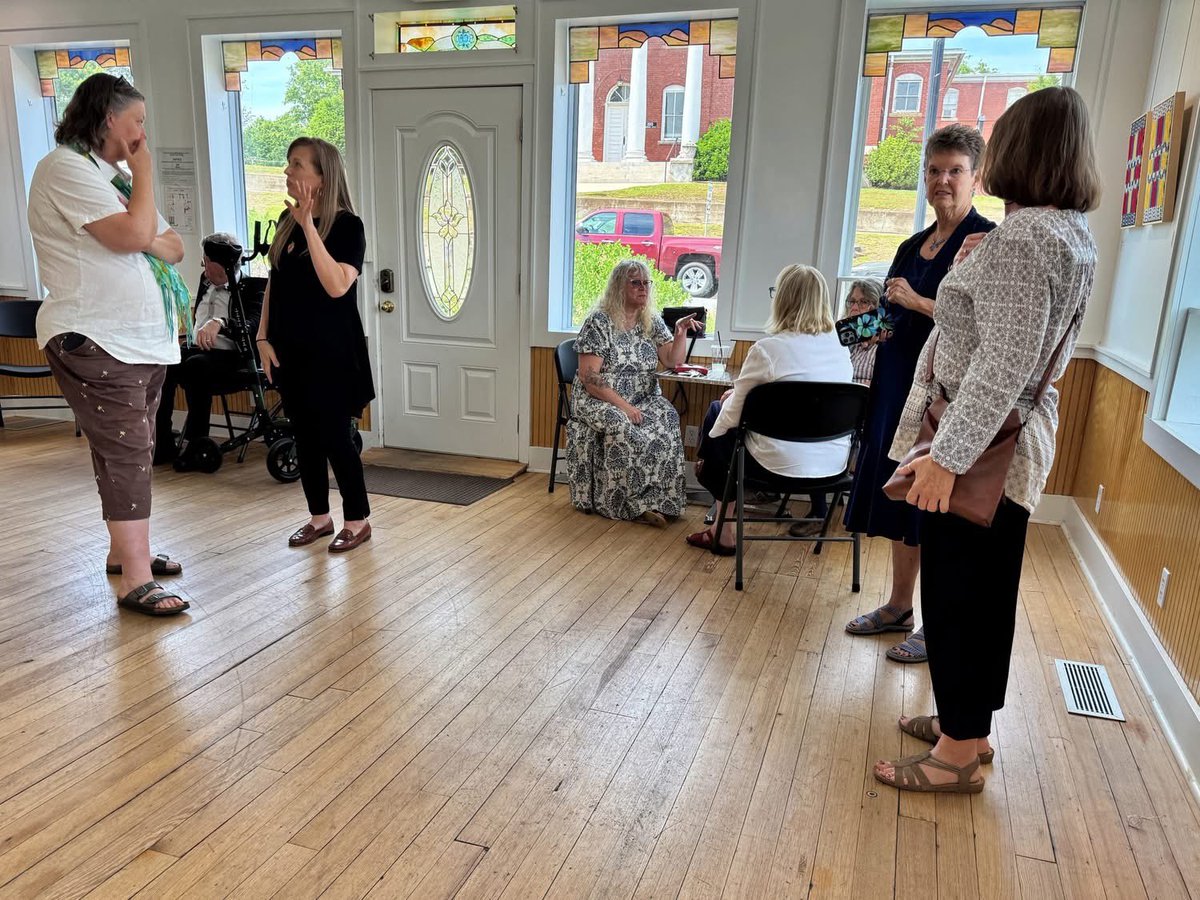 stokesarts's tweet photo. Thank you to everyone who came out for the Meet and Greet this afternoon in the #AppleGallery with artist, #JaneiseHarmon, with #StokesCountyFiberArts. https://t.co/wondORNvnu