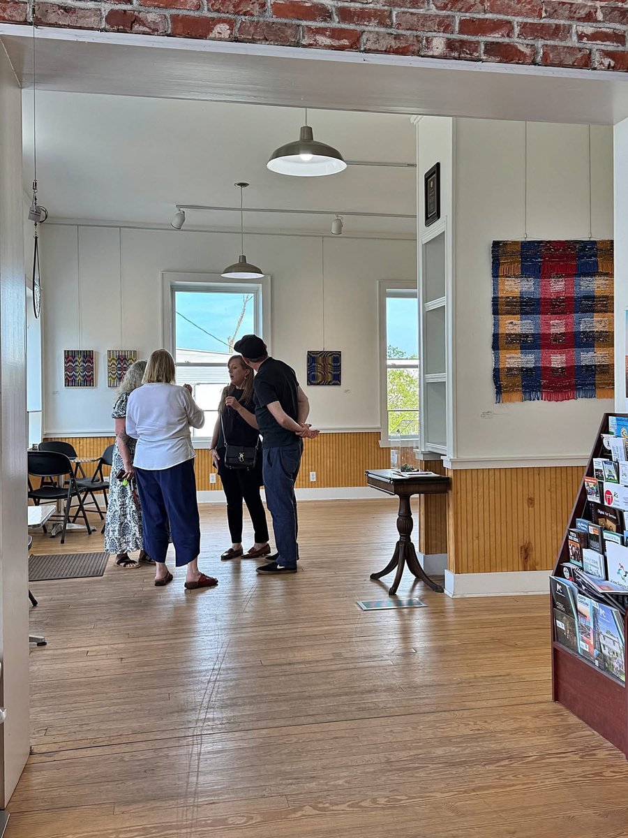 stokesarts's tweet photo. Thank you to everyone who came out for the Meet and Greet this afternoon in the #AppleGallery with artist, #JaneiseHarmon, with #StokesCountyFiberArts. https://t.co/wondORNvnu