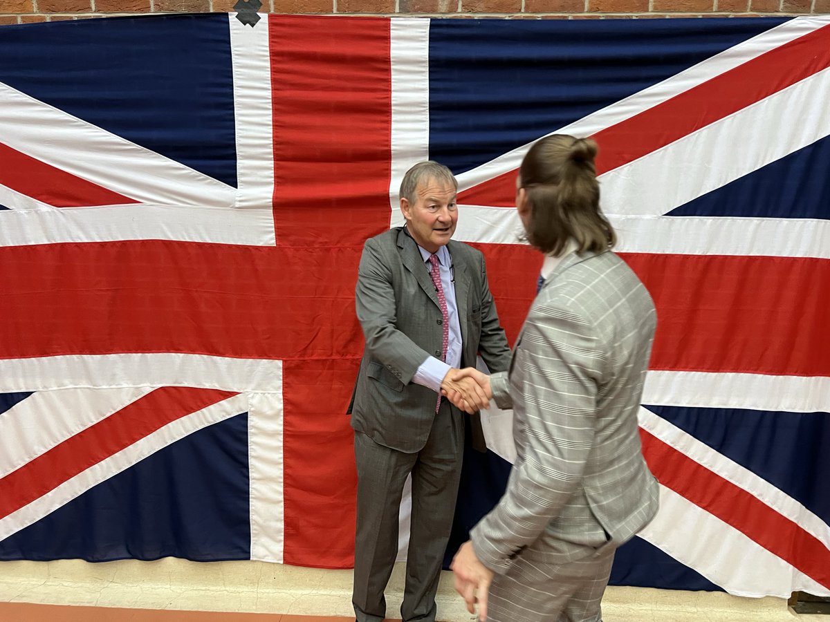 ConnorBsouter's tweet photo. What an incredible day. Honoured to be apart of it, gained a lot of knowledge and met some incredible patriots. There is no doubt that @RupertLowe10 is the only man fit to run this country. Thank you @LibertyLydia  🇬🇧 https://t.co/FfeXdd7N0E