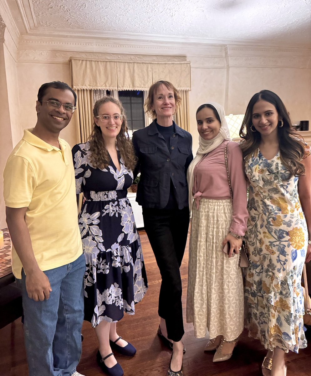 ccf_idfellows's tweet photo. Celebrating our Transplant ID fellow Mayyadah Alabdely’s graduation as she embarks on the next chapter of her career. 🎓 Thank you to Dr. Koval for hosting such a lovely gathering!
#TransplantID #IDFellowship https://t.co/ftIrkix2Xo