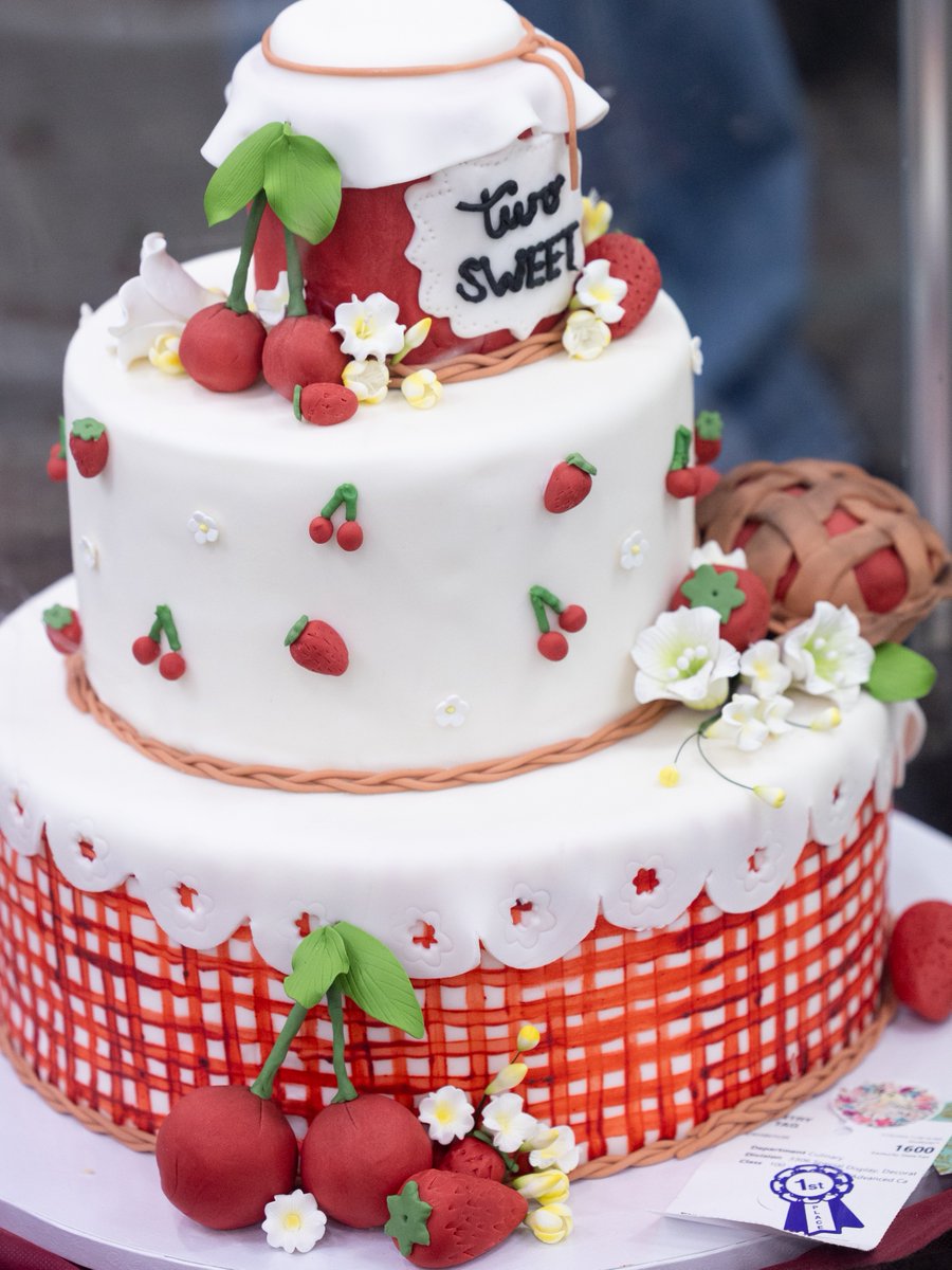 kystatefair's tweet photo. Don't know what to enter into the Kentucky State Fair? Here's a little inspo ✨

Your shot at a blue ribbon starts here 👉 https://t.co/LqU6CeTxhZ https://t.co/Mdk6U4xCE1
