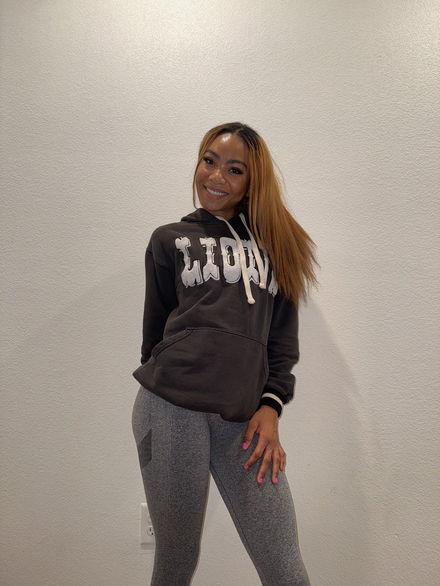 TayaLarre's tweet photo. Taya Larré is a singer/songwriter and a musical artist! Listen to her music on Spotify: https://t.co/TgijcbBtGG

#spotify #singer #spotifyartist #spotifyforartist #tayalarre https://t.co/qbCOBpHM55