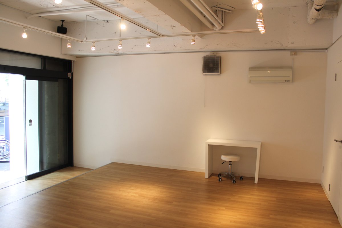 info_Gallery_O tweet picture