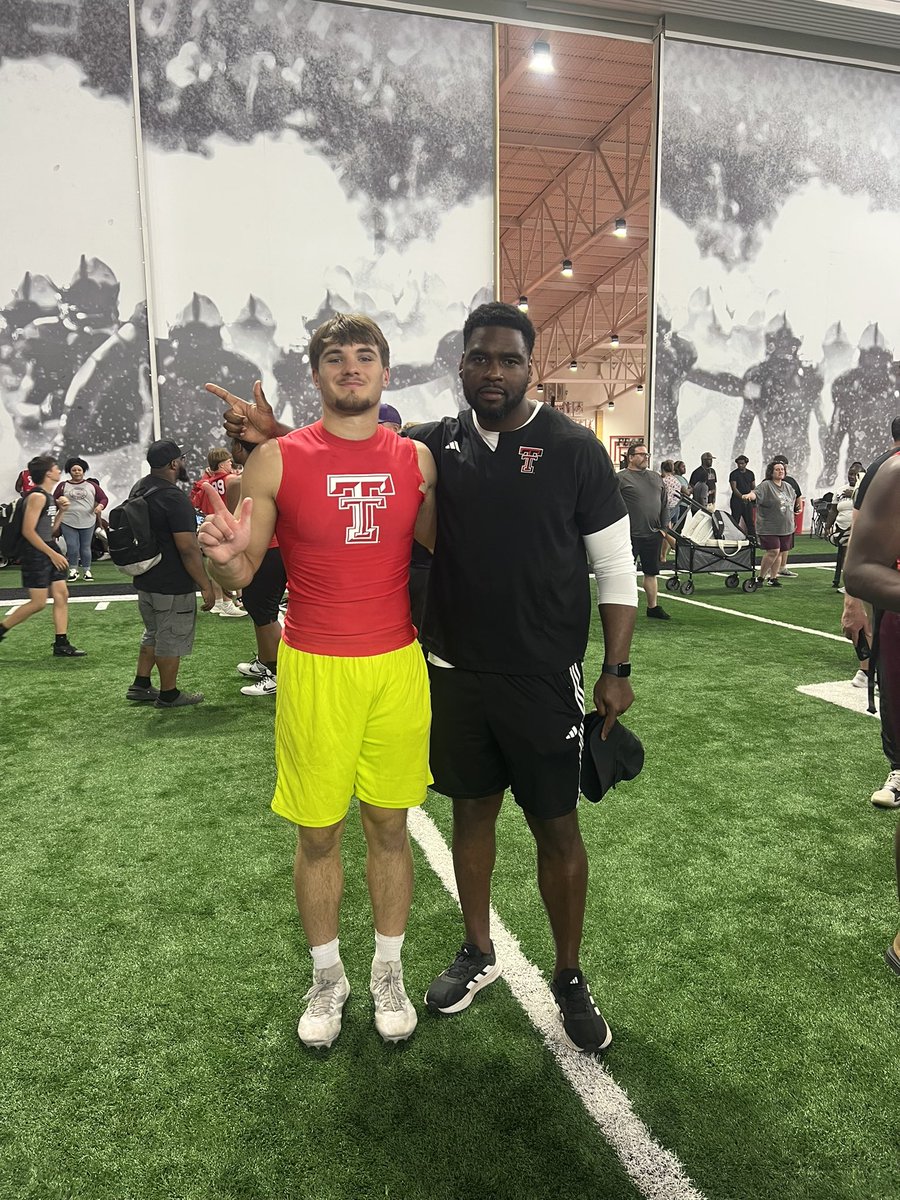 Creede_Stafford's tweet photo. I had a great day in Lubbock at Texas Tech Football! Looking forward to competing more! @TexasTechFB @Coachjacsmith @AbrahStaff1334 @ZacharyLamp @CoachPeschka @Coach_Muller @CoachEvans57 @CoachRolfee11 @CoachCagle13 @Martin_Football @cam_p53 @CamSanders14 @CoachJSanders12 https://t.co/UiCbZsVd0m