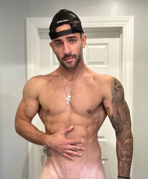 Squirrel_Dad12's tweet photo. Best ass pic in the comments wins a FREE 12 month sub to my ONLYFANS https://t.co/DeesZ997eg