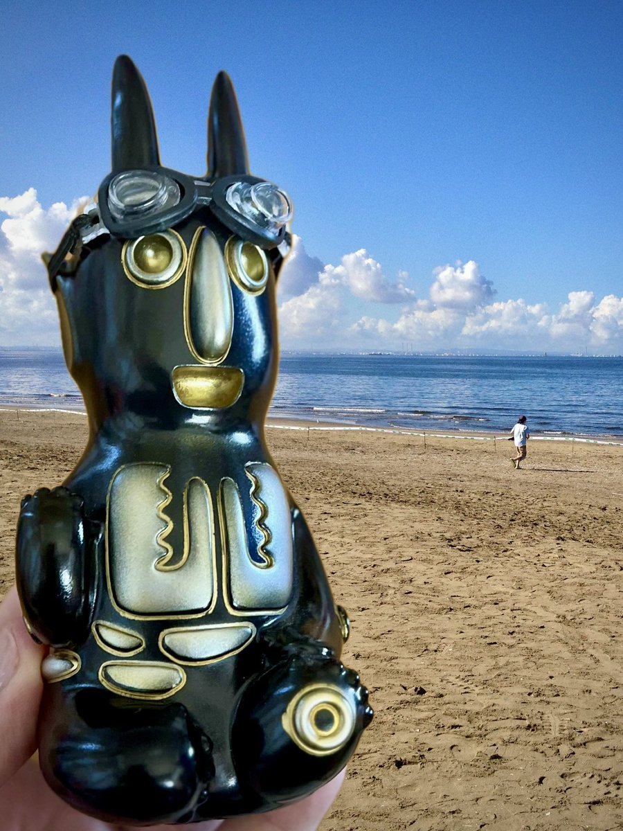 muto_chi's tweet photo. 今日も朝からエアコンをつけてしまいましたが、ついに夏ですか？

#銀印本舗 #ハニデーシ https://t.co/ZeIteq4Snd